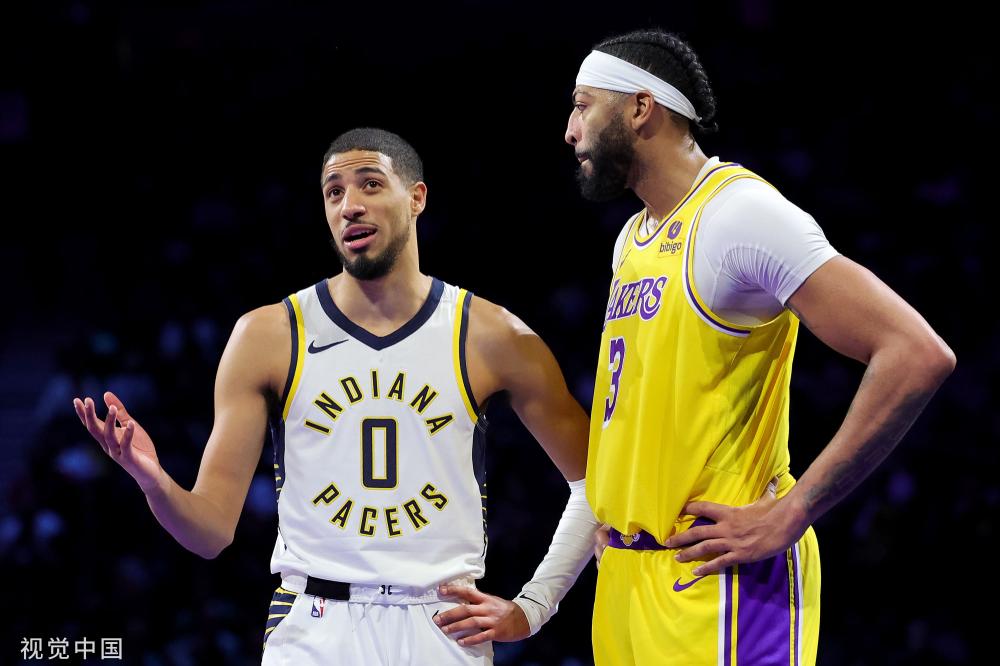 让他做出决 让他做出决