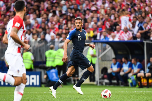 乐部时面临 乐部时面临